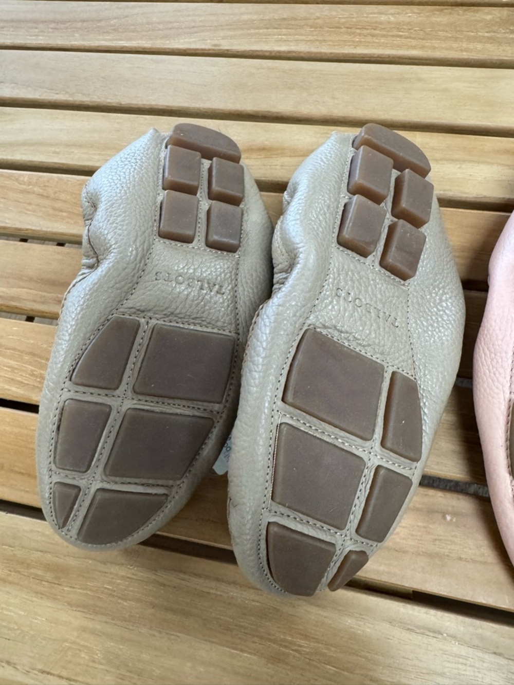 Talbots genuine leather moccasins. Size 8 two pairs. Beige is new with tags - Picture 4 of 10
